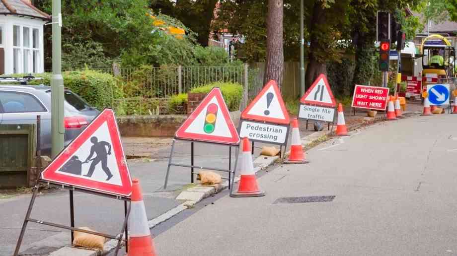 Road diversion signs Road diversion signs