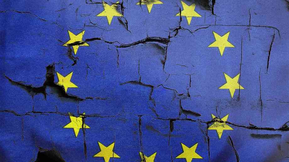 Nearly 500,000 jobs under threat from ‘no deal’ hard Brexit