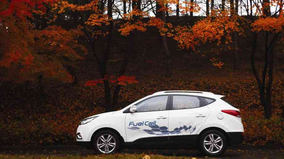 Aberdeen unveils first hydrogen taxi in Scotland